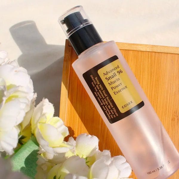 خرید سرم حلزون کزارکس Kozarex Snail Serum تولید امارات برای ترمیم، آبرسانی و جوان‌سازی پوست