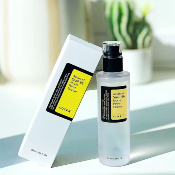 خرید سرم حلزون کزارکس Kozarex Snail Serum تولید امارات برای ترمیم، آبرسانی و جوان‌سازی پوست