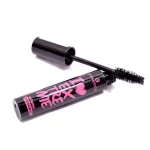 essence i love extreme mascara ریمل اسنس مشکی Essence Volume Mascara یک ریمل حجم‌دهنده و تقویت‌کننده مژه است که با برس حرفه‌ای و فرمول ضد آب خود، مژه‌ها را پرپشت، بلند و خوش‌حالت می‌کند. رنگ مشکی عمیق آن جلوه‌ای چشمگیر به نگاه می‌دهد و به دلیل ترکیبات سبک و مغذی، برای استفاده روزانه بدون ایجاد ریزش یا چسبندگی کاملاً مناسب است.