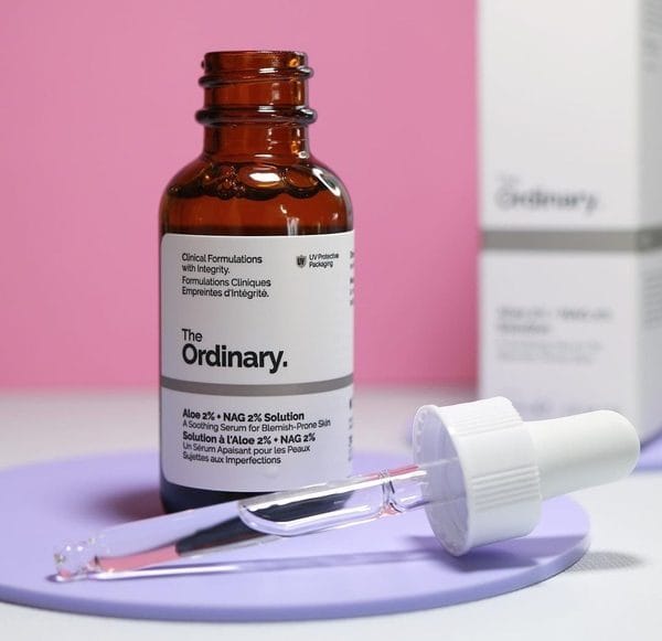 سرم آلوئه + NAG اوردینری (The Ordinary Aloe + NAG Serum) مناسب برای تسکین، آبرسانی و شادابی پوست